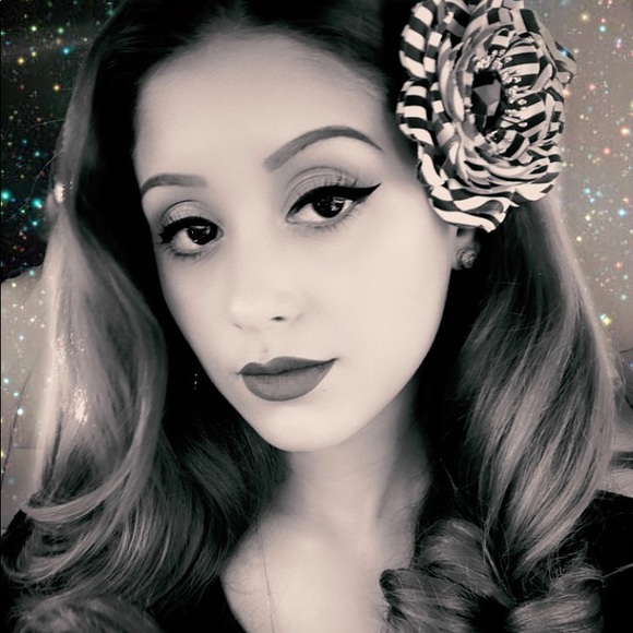 Meet your Posher, Priscilla - Picture 1 of 1